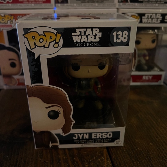 Funko Pop #138 Jyn Erso - Picture 1 of 7